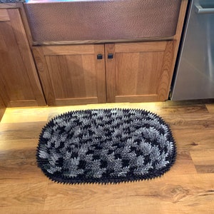 Amish Made Gray Tone Rug