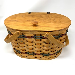 Amish Made Sewing Basket with Red/Green/Blue Weave and Removable Tray