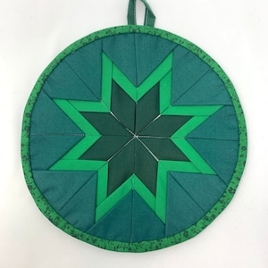 Amish Made Folding Star Potholder in Traditional Amish Greens