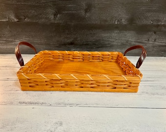 Mittleres Tablett oder Kuchenträgerkorb von Amish Made