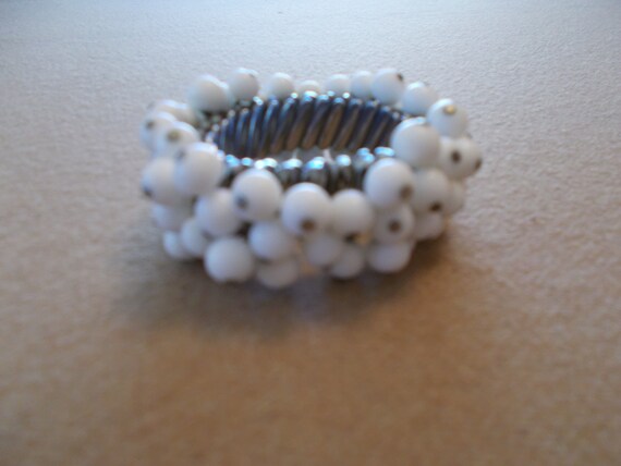 REDUCED Late 50s Expandable White Milk Glass and Silvertone Cha Cha Bangle