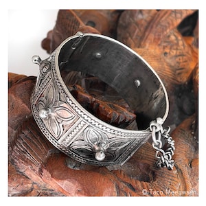 Unique and rare silver Ouled Naïl Cuff, Algeria