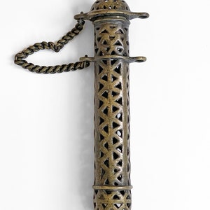 Jali cut message or scroll holder