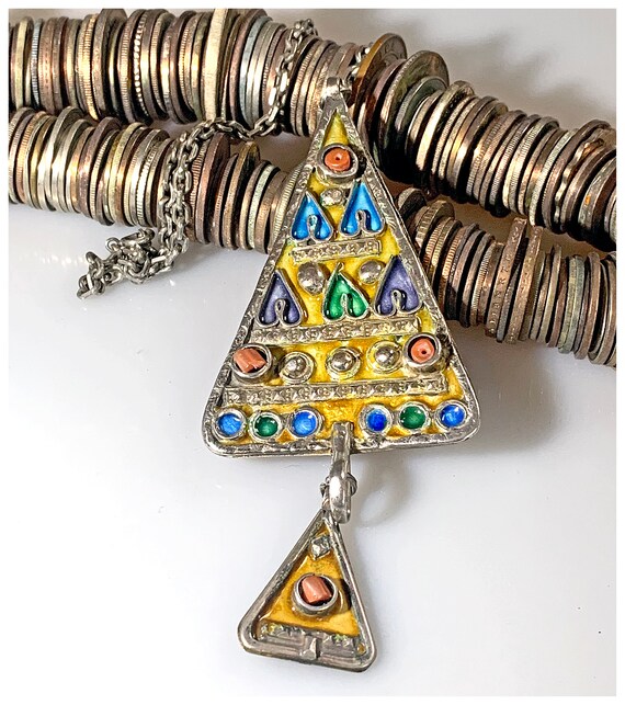 TUNISIAN WATERCOLOR NECKLACE