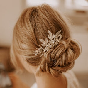 Wedding hair comb silver with leaves and pearls