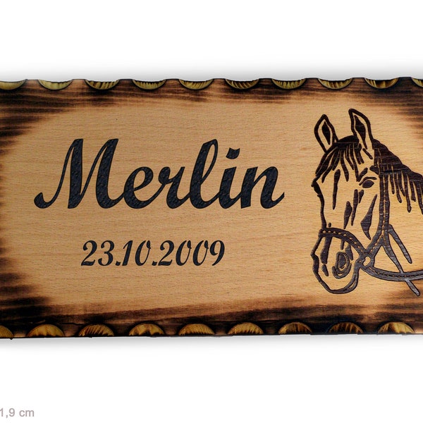 Boxenschild / Stallschild für Pferde und Ponys. Stalltafel aus Holz, der Name in Handarbeit eingebrannt. Pferde Namensschild für Pferdestall