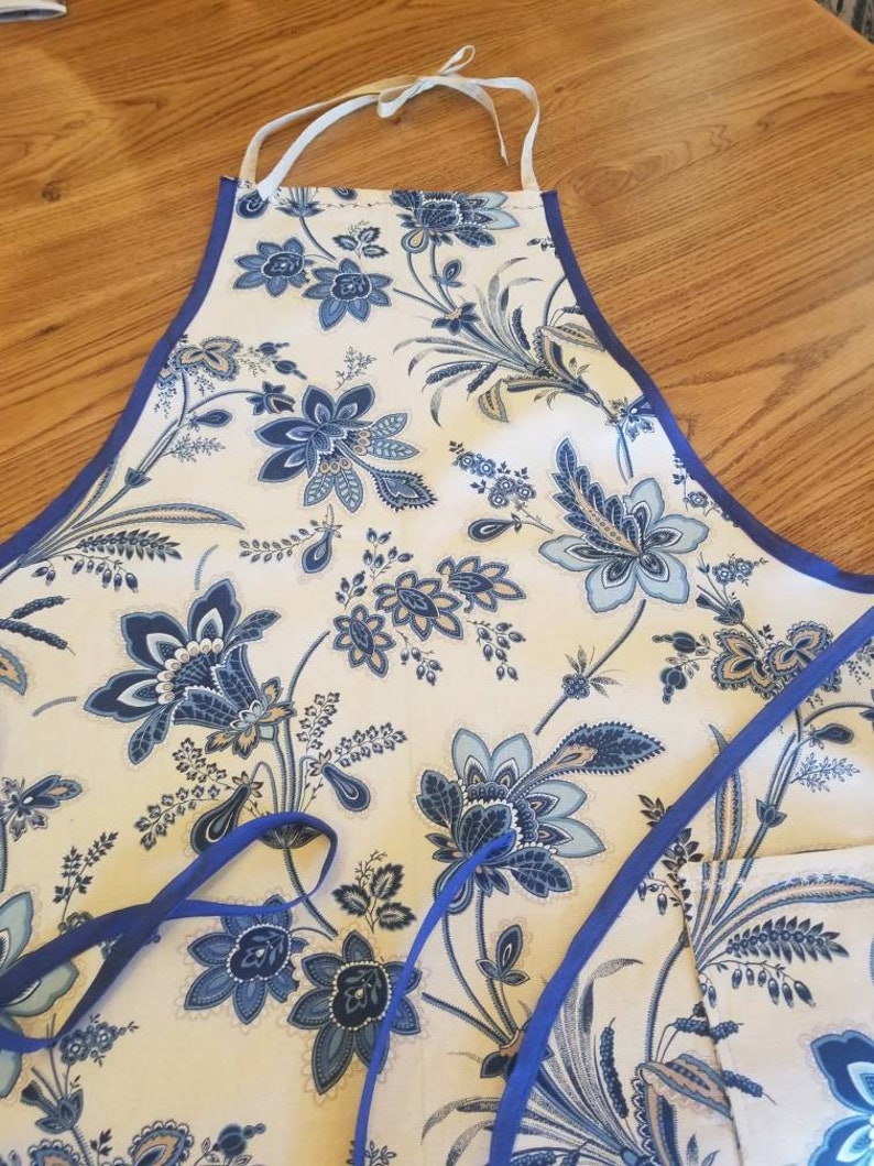 Blue Jacobean Wild Flowers Kitchen Apron