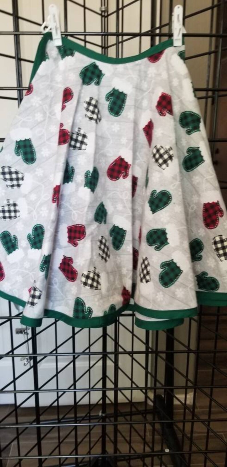 Buffalo Plaid mittens Christmas Tree skirt