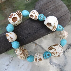 Carved Magnesite Skull Bracelet - Halloween Stretch Bracelet