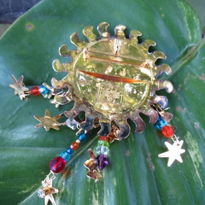 Lunch at the Ritz Enamel Sun Brooch: La Playa Pin, Fun LATR Jewelry bild 5