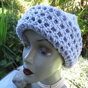 Hand Crochet 100% Wool Beanie Hat - Soft, Warm and Wonderful - Pale Lavender Color - Excellent Condition