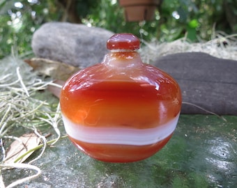 Vintage Banded Agate Snuff Bottle – 20th Century Tobacciana
