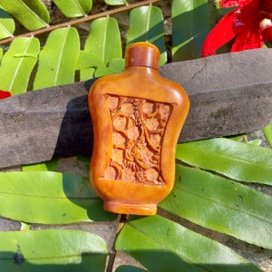 Antique Snuff Bottle - Carved Chinese 20th Century Tobacciana - Beautiful Stone Bottle - Excellent Condition