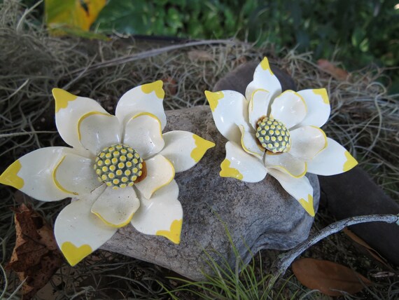 Pair of 1960's White & Yellow Enamel Flower Pins -