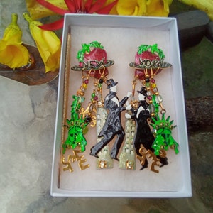 Lunch at the Ritz &quot;Big Apple&quot; Earring Clips - LATR 5&quot; New York Clip Earrings - Fun & Fabulous - Excellent Condition