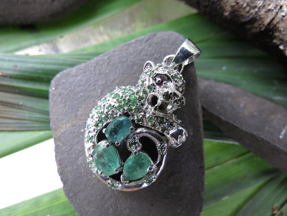 Sterling Silver Emerald Leopard Pendant - Tiny Ru… - image 3