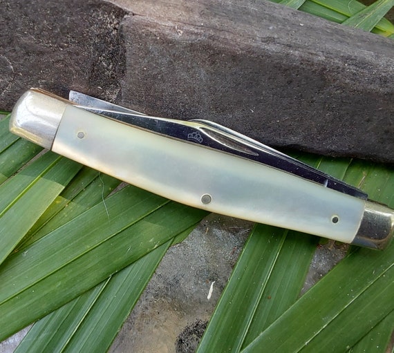 Mother of Pearl Queen Steel #57 Knife - MOP Pocket Knife