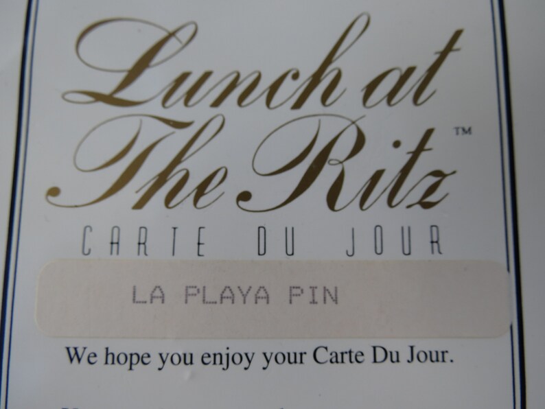Lunch at the Ritz Enamel Sun Brooch: La Playa Pin, Fun LATR Jewelry bild 3