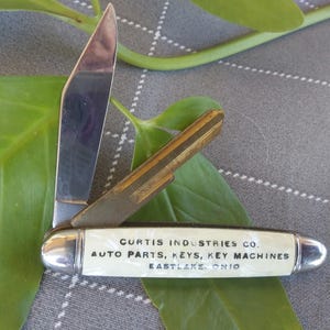 Imperial USA Cracked Ice Handle Pocket Knife - &quot;Curtis Industries Co.&quot; Advertising - Scarce Folding Key Knife - Great Used Condition
