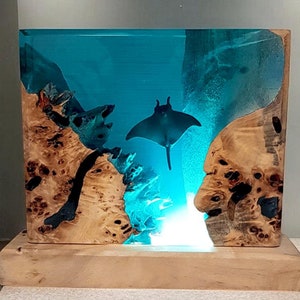Epoxy Resin Ocean Night Light: Manta Ray Wood Lamp