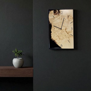 Orologio da parete in acero canadese fatto a mano: design rettangolare moderno