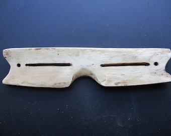 Inuit snow goggles