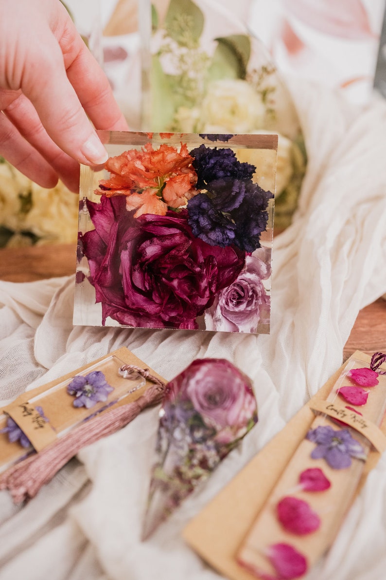 preservation Wedding keepsake Floral Preservation Brides 
Bridal Gift
Modern Bridal Preservation  
Florida and Nationwide