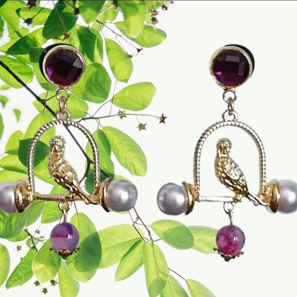 Boucles d'oreilles, original, oiseaux, perchoir, gemmes naturelles, doré, violet, perles, soirée, fêtes, cadeau.