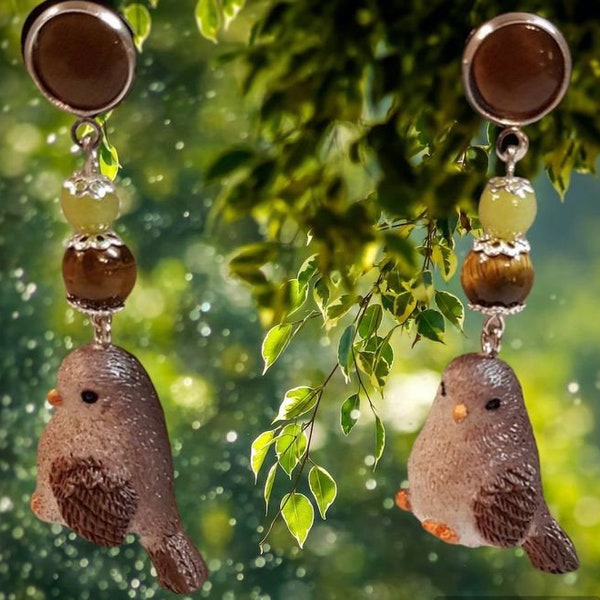 Boucles d'oreilles, original, oiseaux, moineaux, nature, gemmes naturelles, kawai, beige, marron, doré, vert, cadeau.