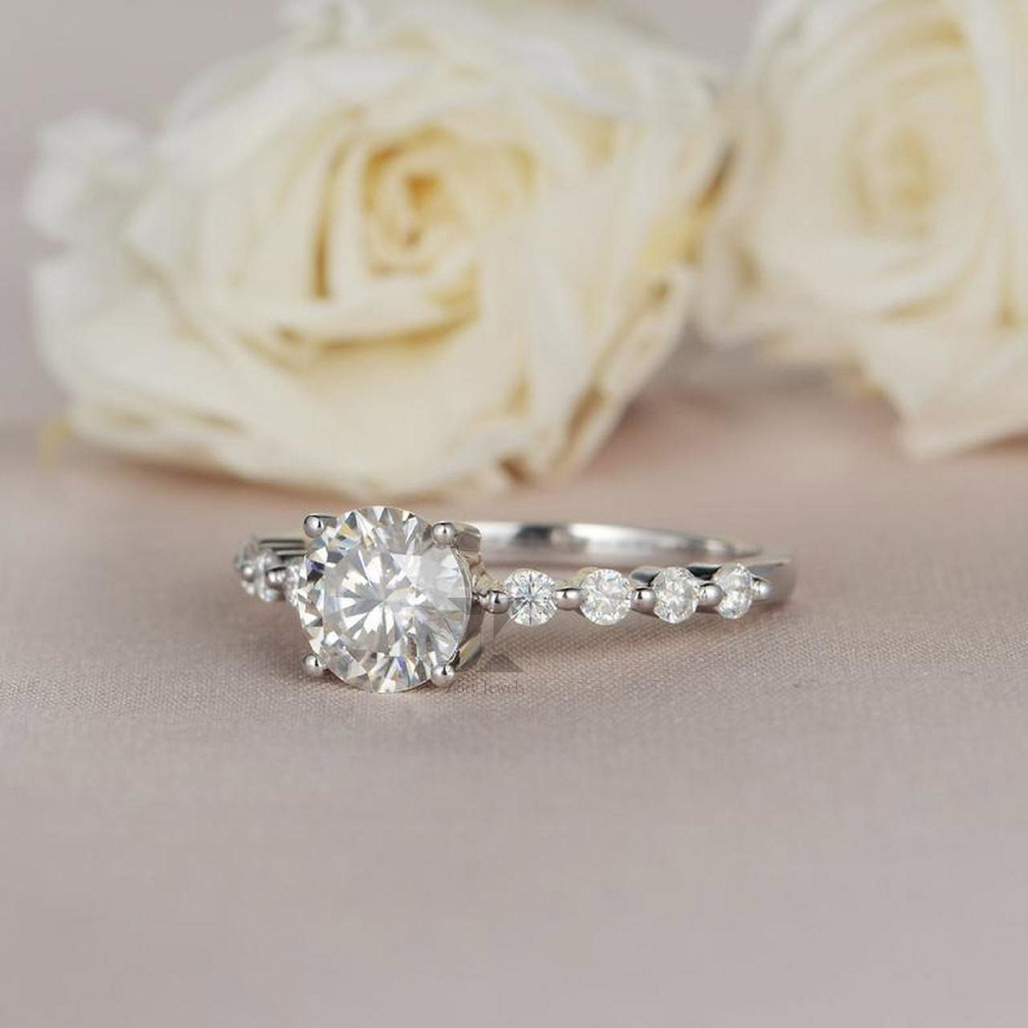 1CT Round cut Moissanite Diamond Wedding Ring Shared Prong | Etsy
