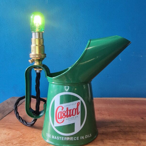 Vintage-Stil grüne Castrol Öl-Krug-Tischlampe, Schreibtischlampe, Funky umfunktionierte Wohnkultur, Industrielles Licht Automobilia, Innenraum