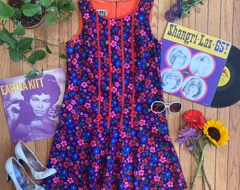 1960’s ‘Darra California, Inc.’ Sleeveless Floral Print Psychedelic Mod Hippie Drop Waist Dress