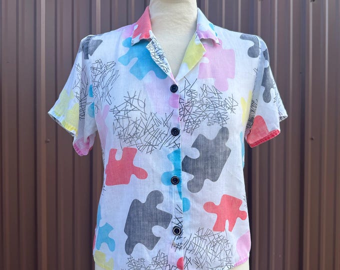 Vintage 80's 90's Puzzle Piece Abstract Novelty Print Button Up Short Sleeve Blouse | size medium