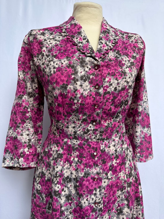 1970’s Fuchsia Floral Print Collared Shirt Dress … - image 2