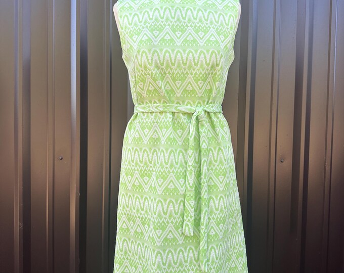 Vintage 70’s Chartreuse and White Geometric  Zig Zag Print Psychedelic Mod Sleeveless Sheath Dress | size medium