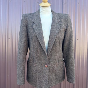Vintage 1980’s Classic Tweed Wool Single Button Blazer by Daniele O by Tahari