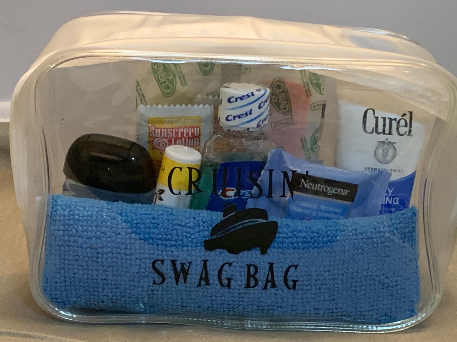 Custommade, Custommade Swag Bags, Vacation Kits, Cruises, Vacations