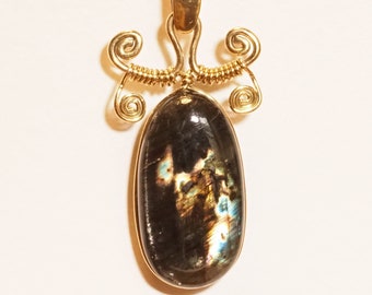 Labradorite Pendant - Celtic -