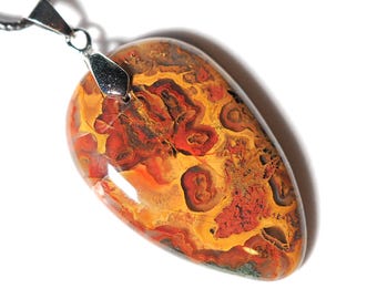 Moroccan agate pendant - flowers opening in the stone