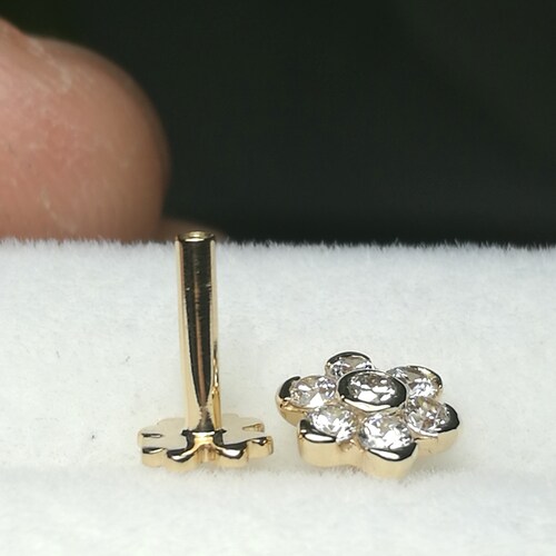 14K Solid Gold 16g Labret Bezel Set CZ Diamond Internally Threaded/Tragus/Cartilage/Medusa piercing philthrum Helix Rook Conch Snug top Lobe Lip