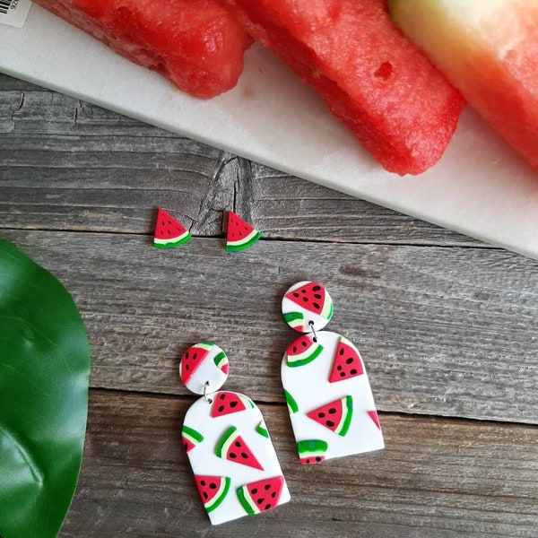 Llevaba unos pendientes de sandaleón