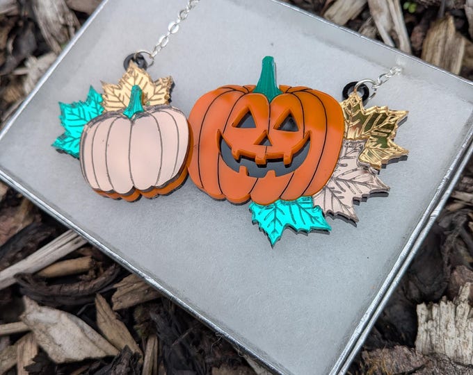 Featured listing image: Halloween Pumpkin Necklace