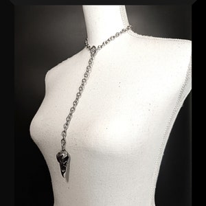 Slip chain in stainless steel with crow skull and open o-ring image 1