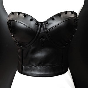 Bustier tachonado completamente negro con cruz gótica / TALLA GRANDE DISPONIBLE / cuero vegano