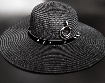 Sombrero de verano de ala ancha con tachuelas, estilo gótico, ideal para la playa o como accesorio para festivales.