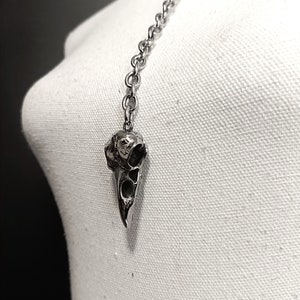 Slip chain in stainless steel with crow skull and open o-ring image 2