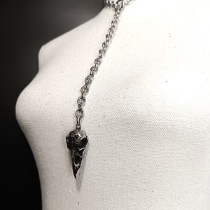 Slip chain in stainless steel with crow skull and open o-ring image 5