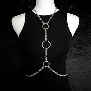 Chain harness chest in stainless steel with triple o-rings