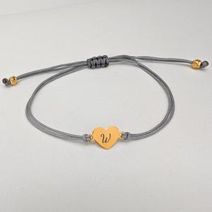 Pulsera Corazón con Grabado – Pulsera Letra Personalizada Fabricada en Plata de Ley 925