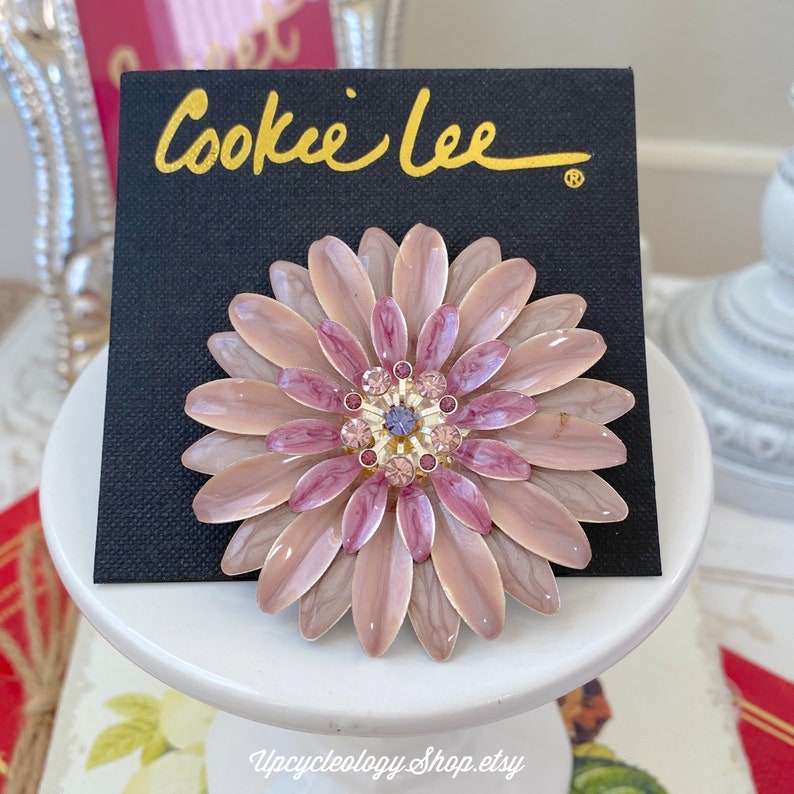 Lovely Genuine Crystal Flower Brooch Pin one of a kind find